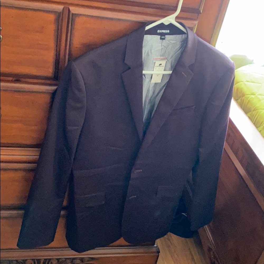 Express 2020 Men’s PLUM Suit